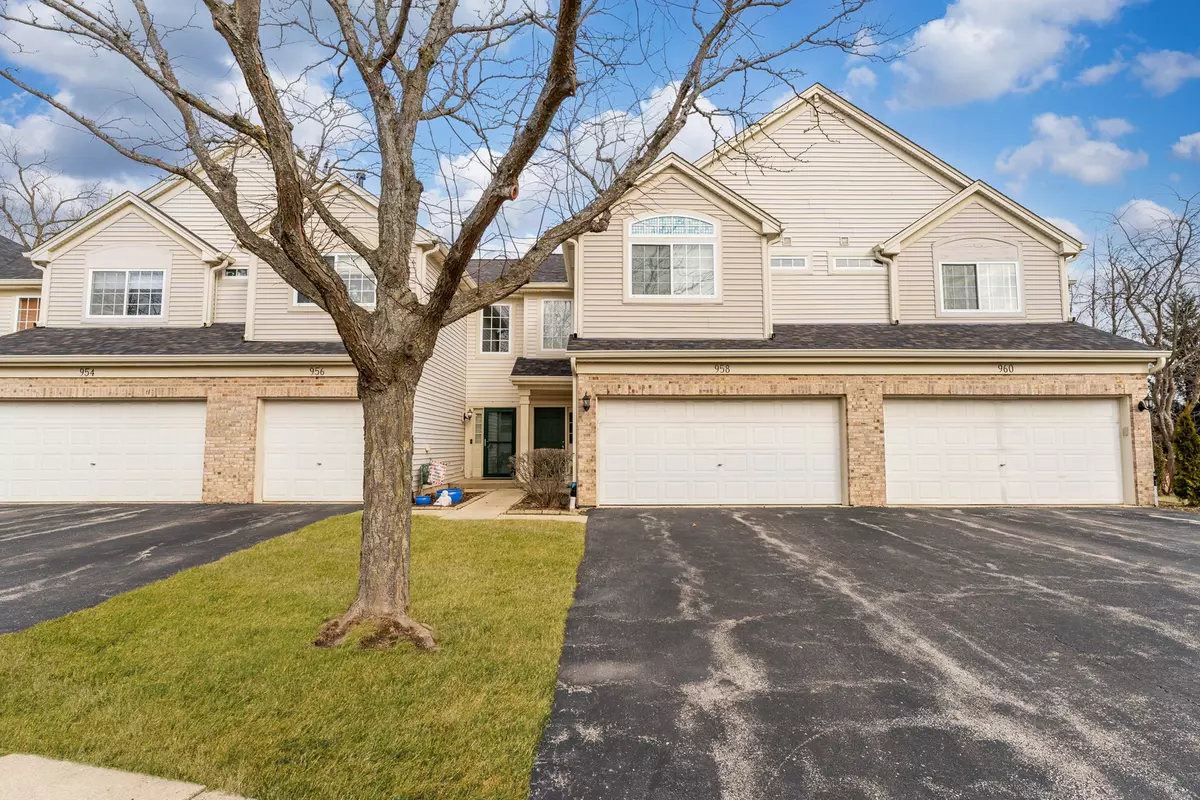 Lombard, IL 60148,958 Creekside CT