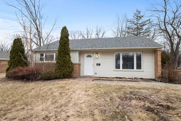 320 Minocqua ST, Park Forest, IL 60466