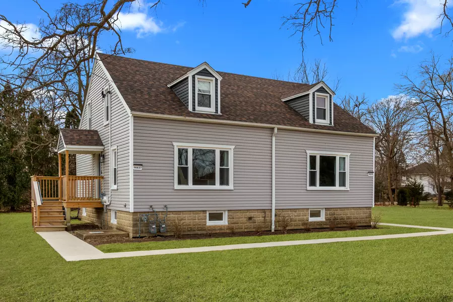 16639 W Brockman AVE, Prairie View, IL 60069