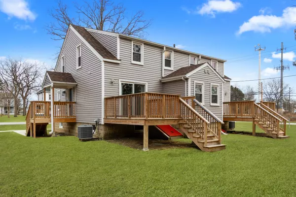 Prairie View, IL 60069,16637-16639 W Brockman AVE