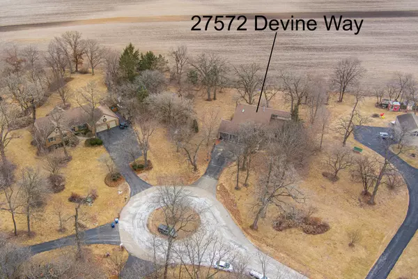 Sycamore, IL 60178,27572 Devine WAY