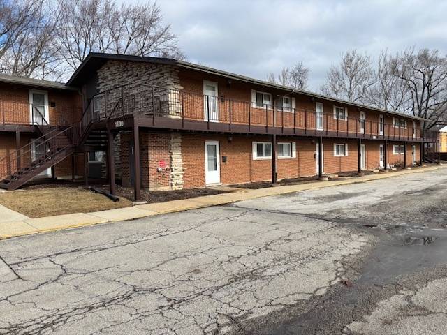 1800 W Knightsbridge DR #2B, Mount Prospect, IL 60056