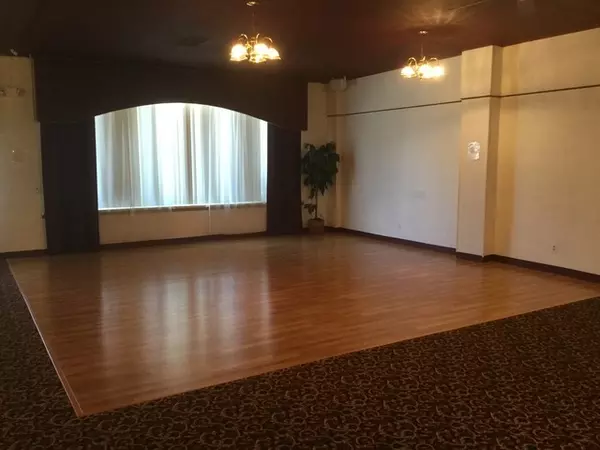 Watseka, IL 60970,209 W Oak ST