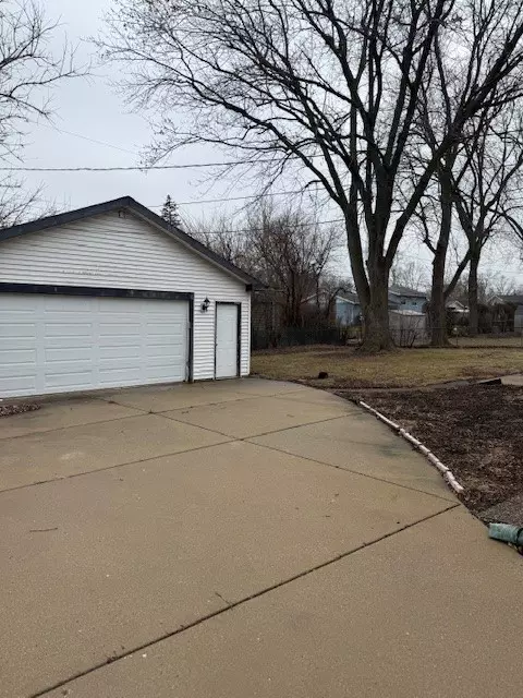 Hoffman Estates, IL 60169,555 Baxter LN