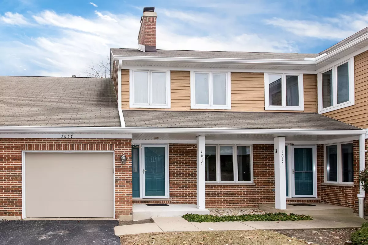 Arlington Heights, IL 60004,1617 N Courtland DR #1617