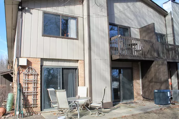 73 Woodhills Bay RD,  Fox Lake,  IL 60020