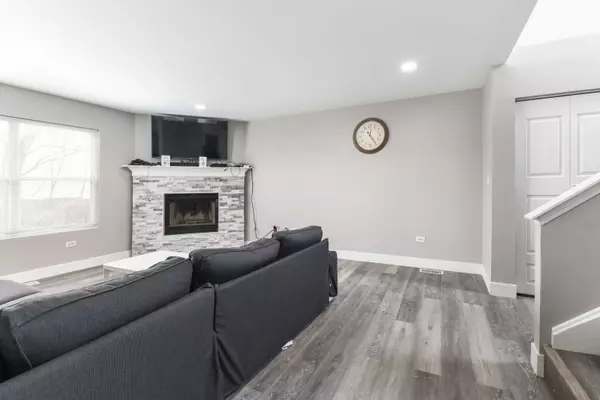 Monee, IL 60449,5623 W VON AVE #D