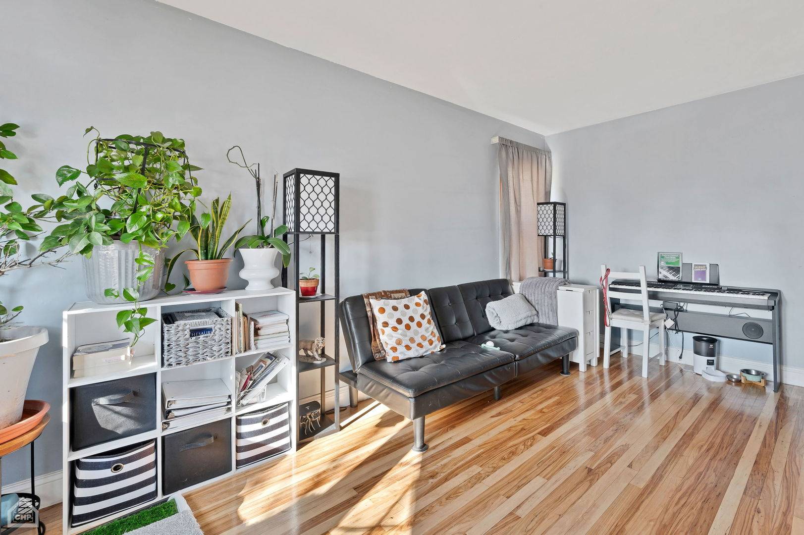 Chicago, IL 60629,3736 W 70th ST
