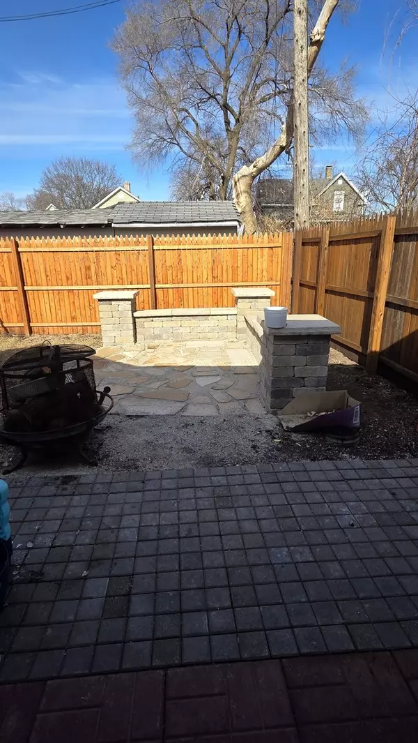 Aurora, IL 60505,752 North AVE