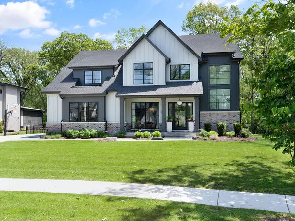 844 S Julian ST, Naperville, IL 60540