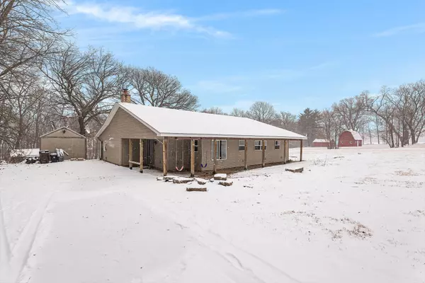 879 W Dupont RD, Morris, IL 60450