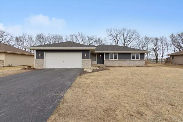 Loves Park, IL 61111,5002 Painted Pony LN