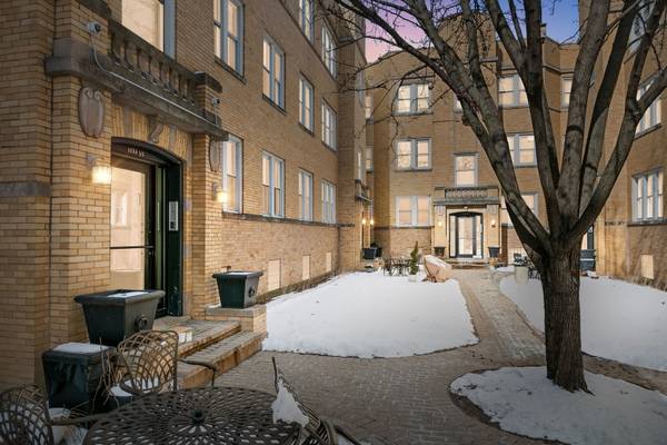 1338.5 W Estes AVE #2N, Chicago, IL 60626