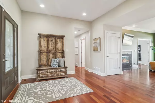 Long Grove, IL 60047,2323 Coach RD
