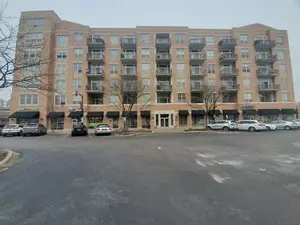 647 Metropolitan WAY #404L, Des Plaines, IL 60016