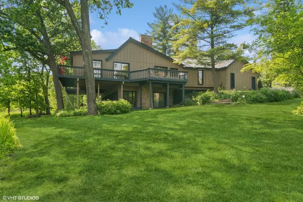 North Barrington, IL 60010,284 Oxford RD
