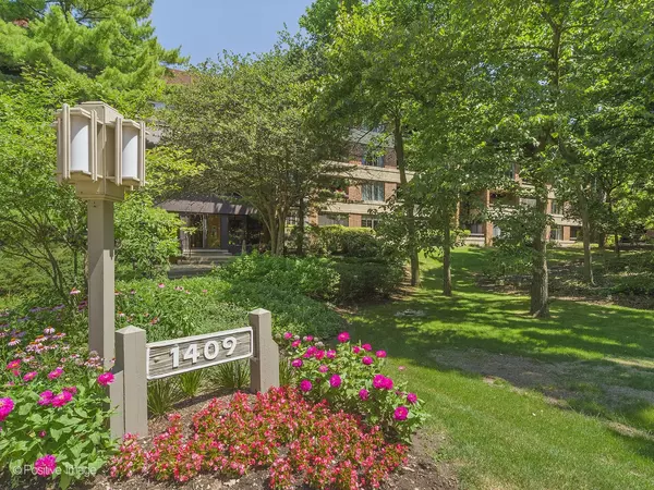1409 Burr Oak RD #112A, Hinsdale, IL 60521