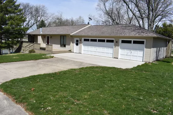 Loda, IL 60948,1407 Country Club LN