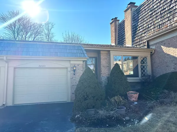 Oak Brook, IL 60523,2S660 Avenue Normandy E