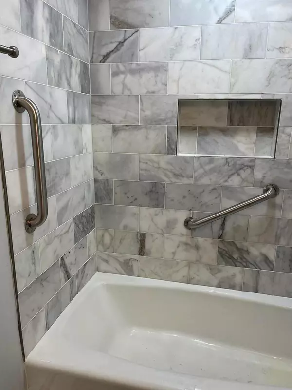 Alsip, IL 60803,4654 W 131st ST #1N