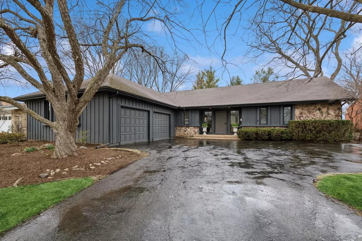 Libertyville, IL 60048,1236 CRANE BLVD