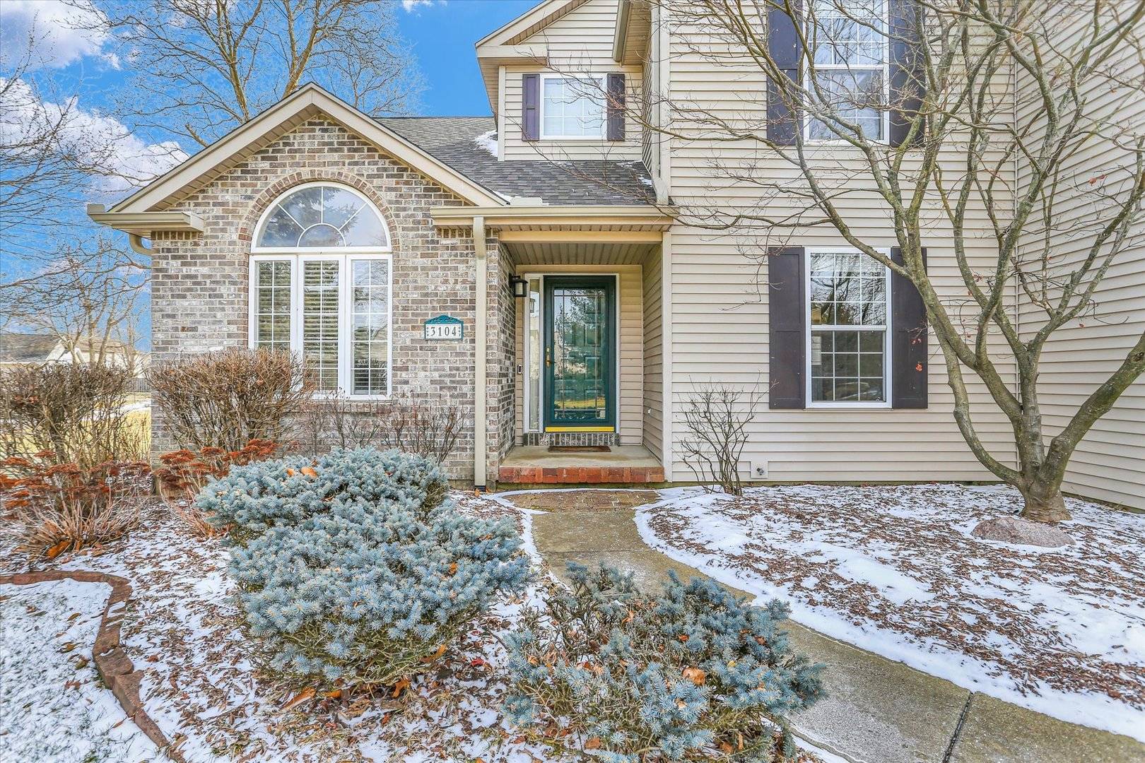 Champaign, IL 61822,3104 Cypress Creek RD