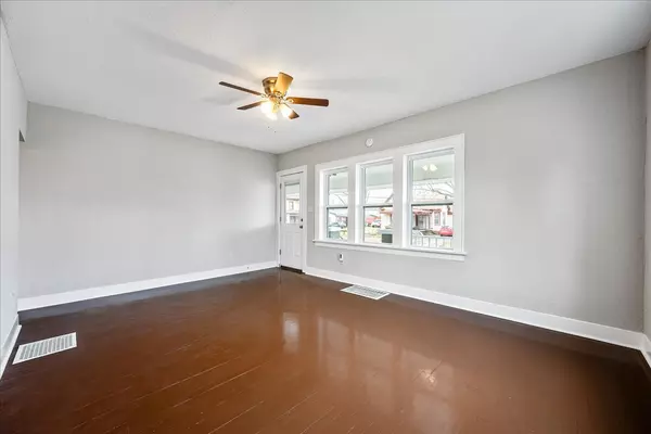 Mattoon, IL 61938,2201 Charleston AVE