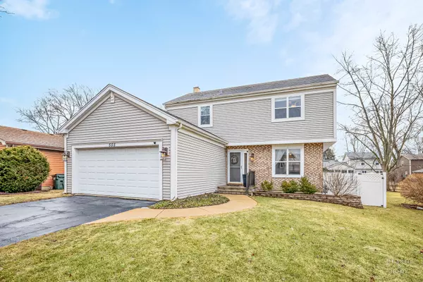 555 Coolidge AVE, Glen Ellyn, IL 60137