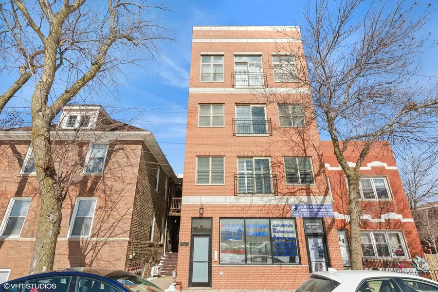 832 W 36th ST #3, Chicago, IL 60609