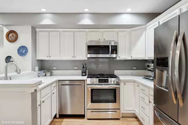 Chicago, IL 60630,6039 W Giddings ST