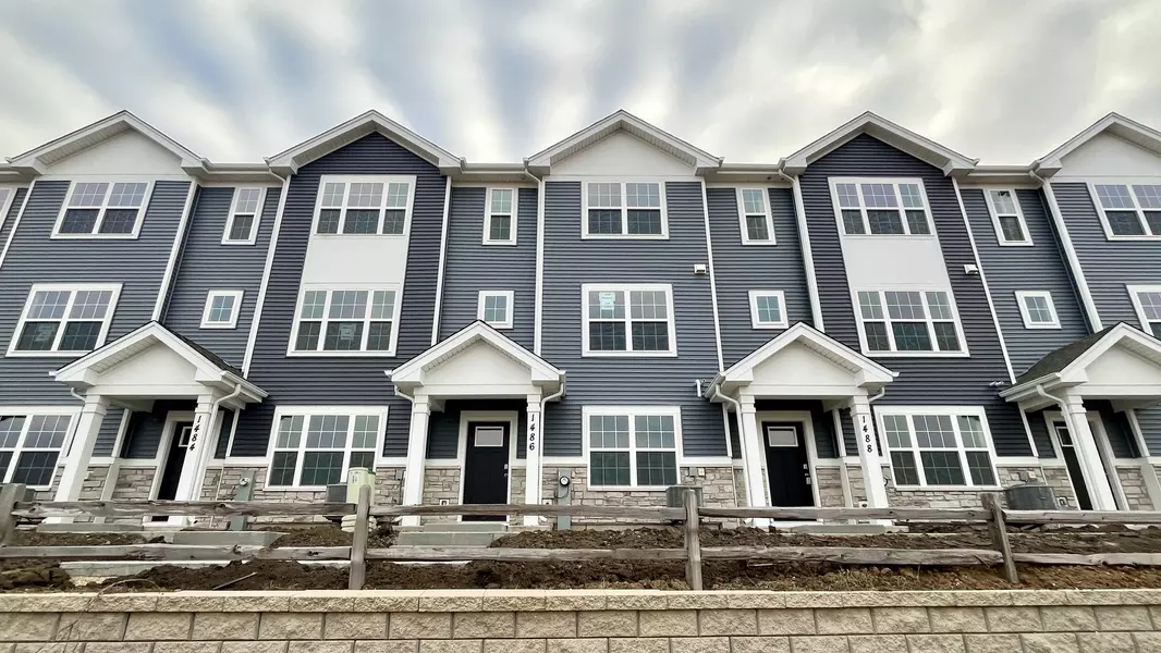 1556 Sequoia WAY, Pingree Grove, IL 60140