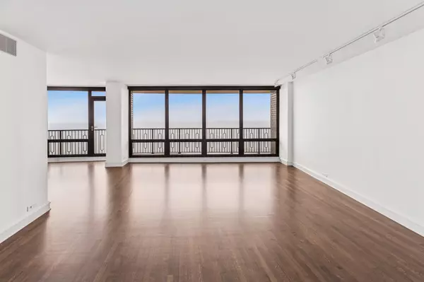 Chicago, IL 60611,1040 N Lake Shore DR #34C
