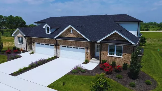 Lemont, IL 60439,16521 Kayla DR