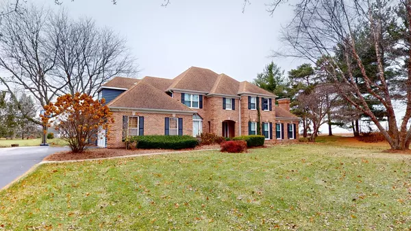 St. Charles, IL 60175,7N108 Hastings DR