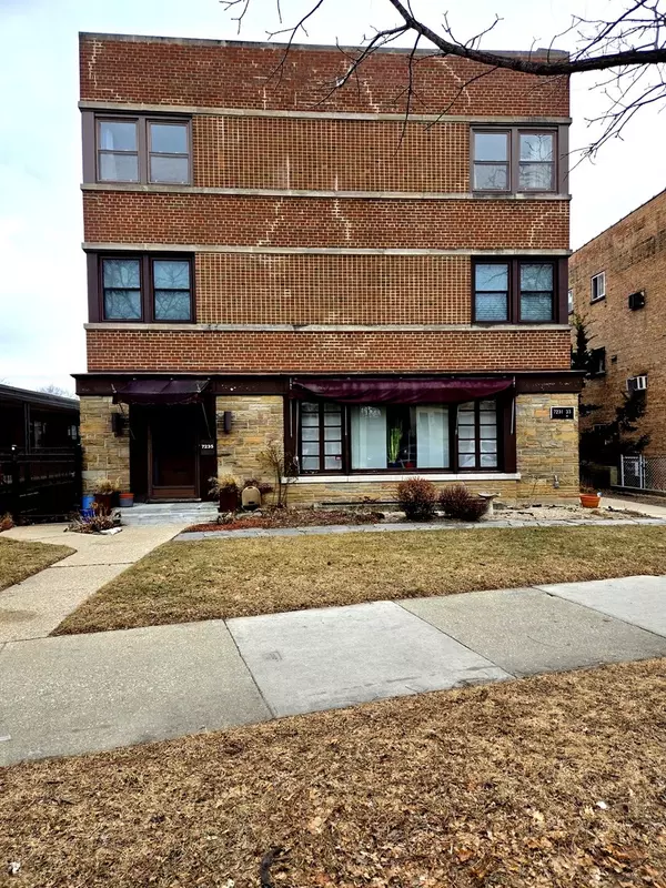7235 N Ridge BLVD #0, Chicago, IL 60645