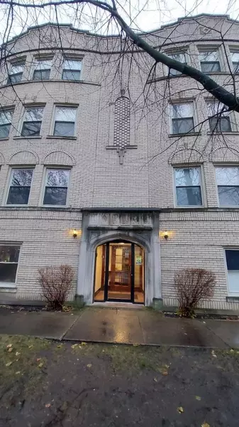 4739 Washington ST, Skokie, IL 60076