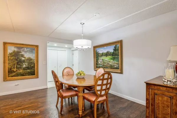 Libertyville, IL 60048,Address not disclosed
