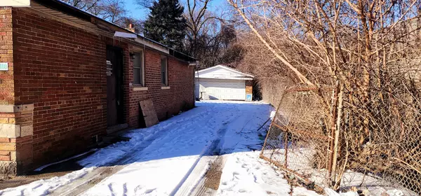 Robbins, IL 60472,4118 W Midlothian AVE