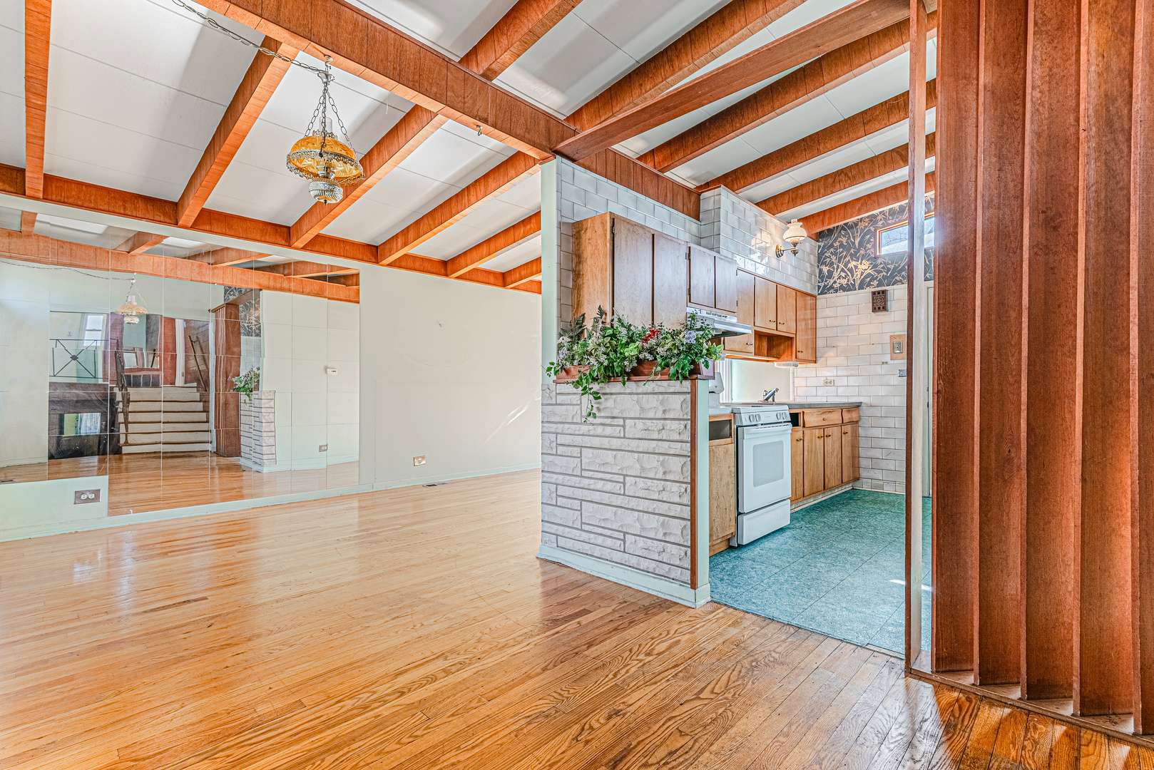 Villa Park, IL 60181,383 N Lincoln AVE