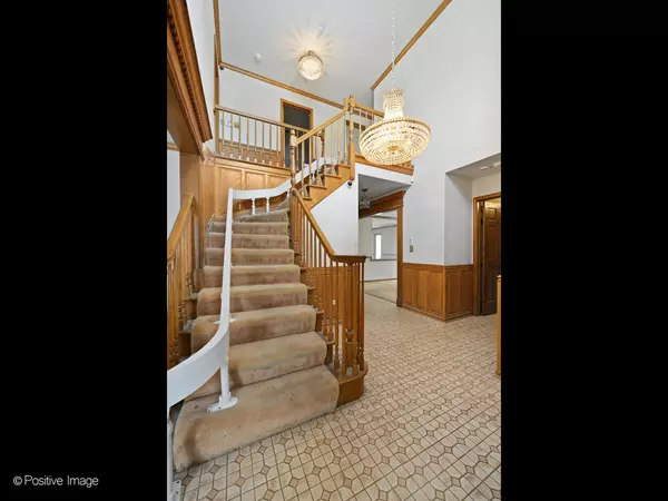 Niles, IL 60714,7141 W Oakton CT