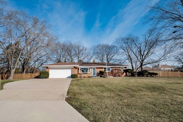 Prospect Heights, IL 60070,1101 Drake AVE