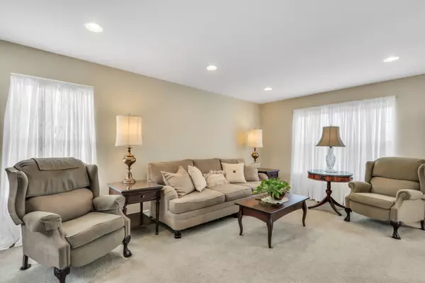 Fox Lake, IL 60020,7106 Hidden Green CIR