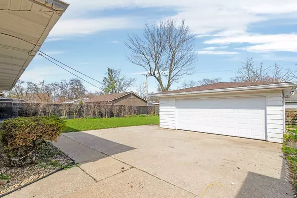 Lansing, IL 60438,18901 Ridgewood AVE