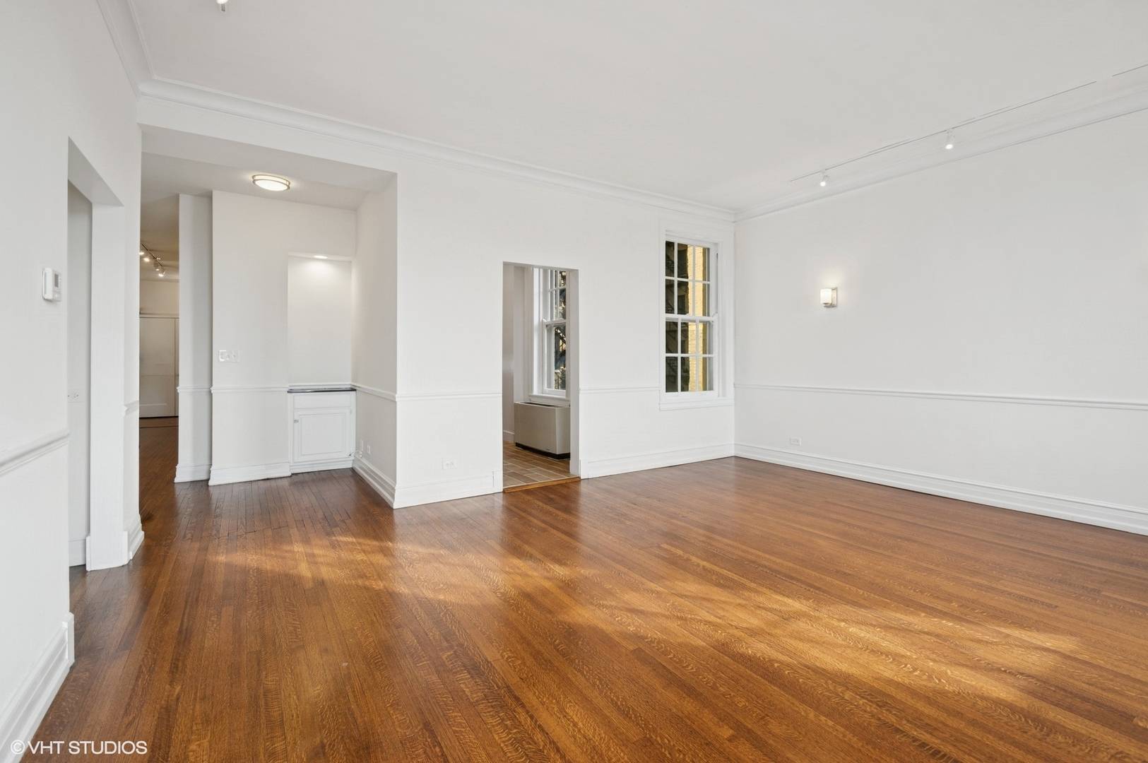 Chicago, IL 60657,3314 N Lake Shore DR #6D