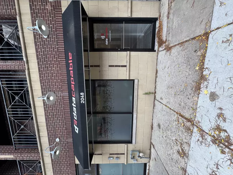 2048 W Belmont AVE, Chicago, IL 60618