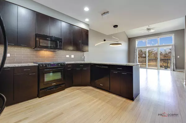 Burr Ridge, IL 60527,112 Waterside PL