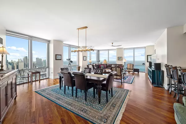 Chicago, IL 60605,1211 S Prairie AVE #6201