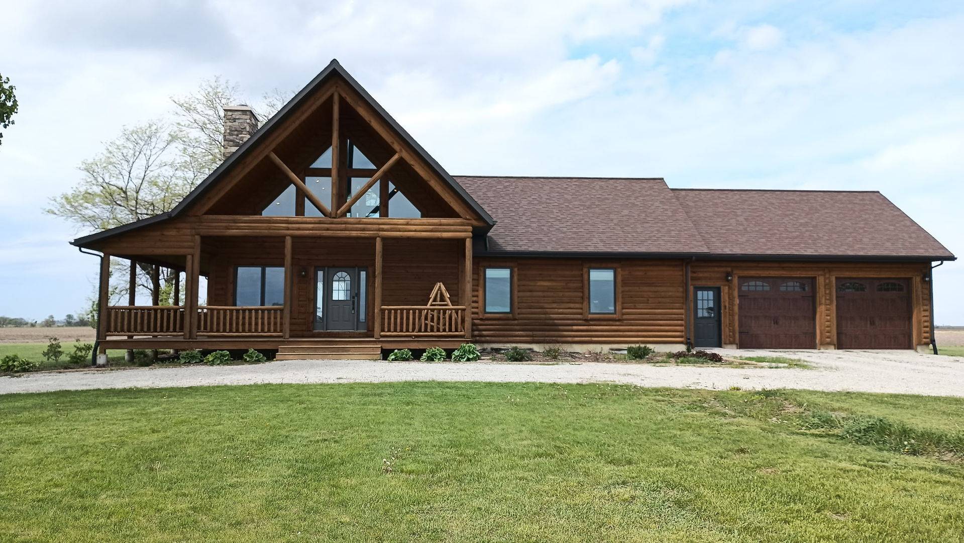 Buckley, IL 60918,163 E 800 North RD