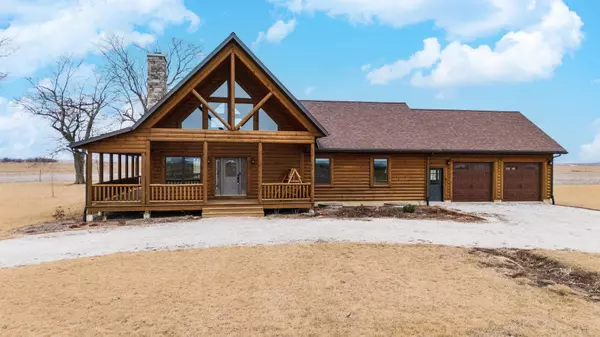 Buckley, IL 60918,163 E 800 North RD