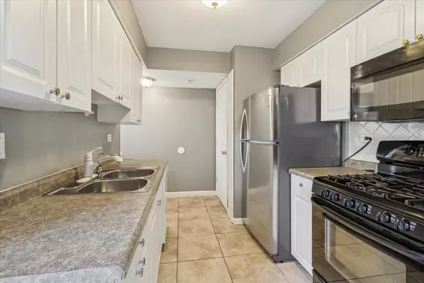 Streamwood, IL 60107,Address not disclosed